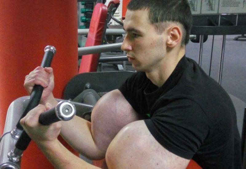 Kiril Terešin poznat kao Ruke bazuke -  Najveći ruski bicepsi su ispumpani