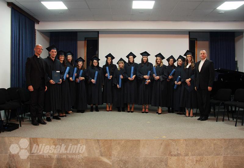 Promovirani diplomanti Teološko-katehetskog instituta u Mostaru - Promovirani diplomanti Teološko-katehetskog instituta u Mostaru