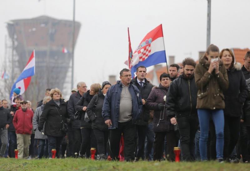 Hrvatska se prisjeća najbolnijih dana grada Vukovara