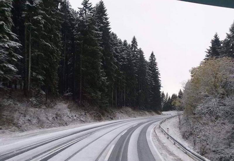 Snijeg na cestama