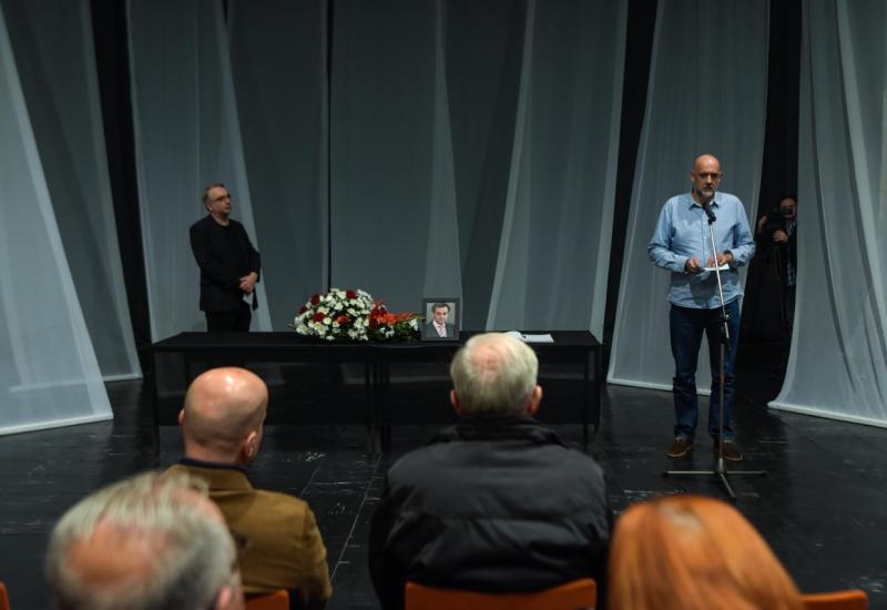 Održana komemoracija Mladenu Mariću: Novinar koji se suprotstavljao moćnima