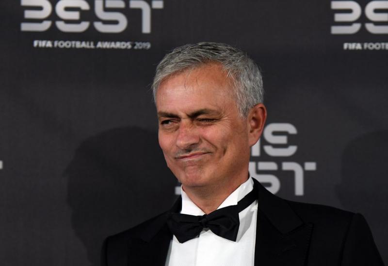 VIDEO | Mourinho ispunio obećanje i kupio tene 18-godišnjaku koji je donio pobjedu Romi
