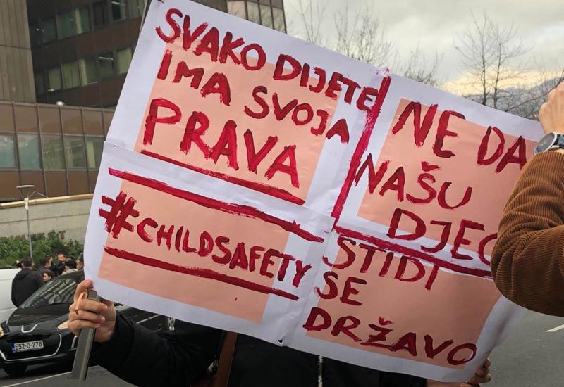 Okupljanje građana u Sarajevu - Mostarci izrazili nezadovoljstvo situacijom u Pazariću