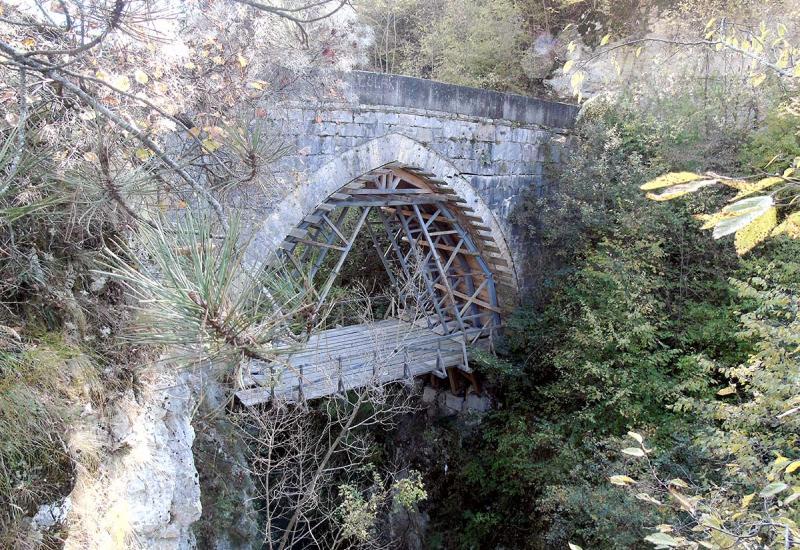 Most - Žepa: I pojavi se most, vitak i bijel…