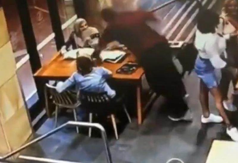 Brutalan napad: Trudnica pretučena u restoranu u Sydneyu - Brutalan napad: Trudnica pretučena u restoranu u Sydneyu