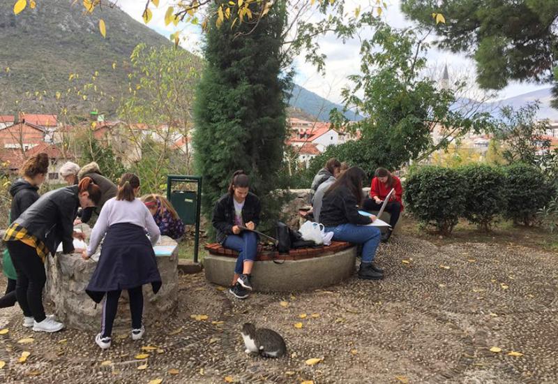 Likovne radionice u parku Alekse Šantića - Mostar: Od društvenih mreža skrili se u park Alekse Šantića