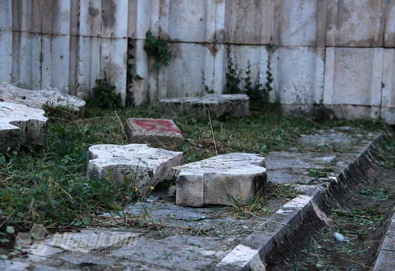 Antifašisti reagirali: Napad na Partizansko spomen groblje je napad na državu