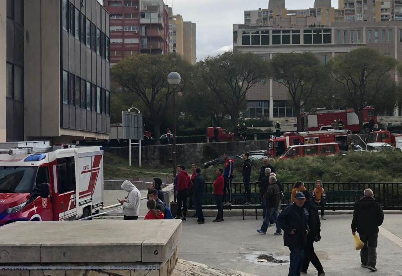 Požar u Splitu - Požar u Splitu, nekoliko vatrogasaca ozlijeđeno