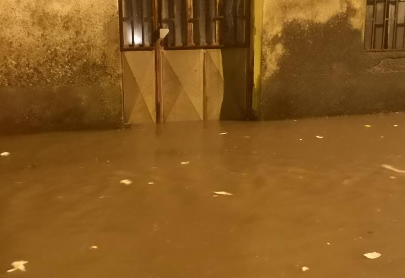 Mostar: Obilna kiša i divlja deponija stvaraju probleme u Ilićima