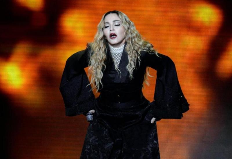 Madonna - Slavna Madonna otkazala koncerte zbog neizdrživih bolova