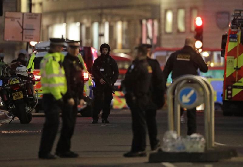 Napadač u Londonu imao lažnu eksplozivnu napravu
