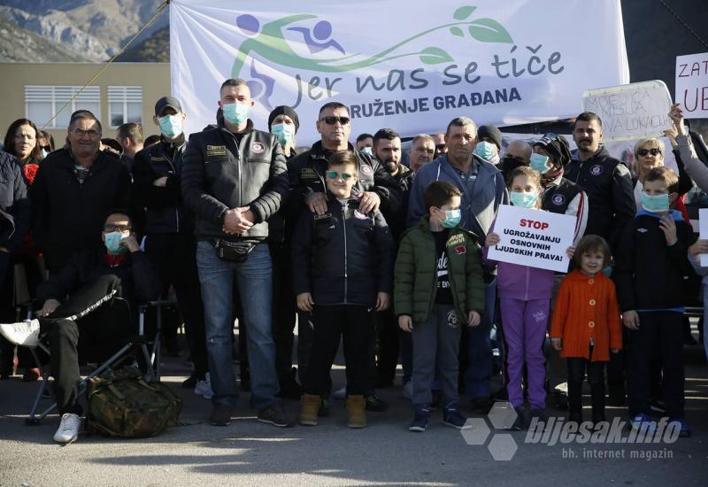 Građani ispred deponije poručili: Ministrice Đapo, Vi ste na potezu