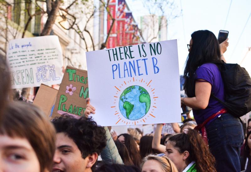SAD službeno izašao iz Pariškog sporazuma za borbu protiv klimatskih promjena