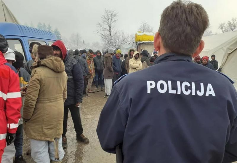 Bihać: Migranti u kampu Vučjak napali policiju