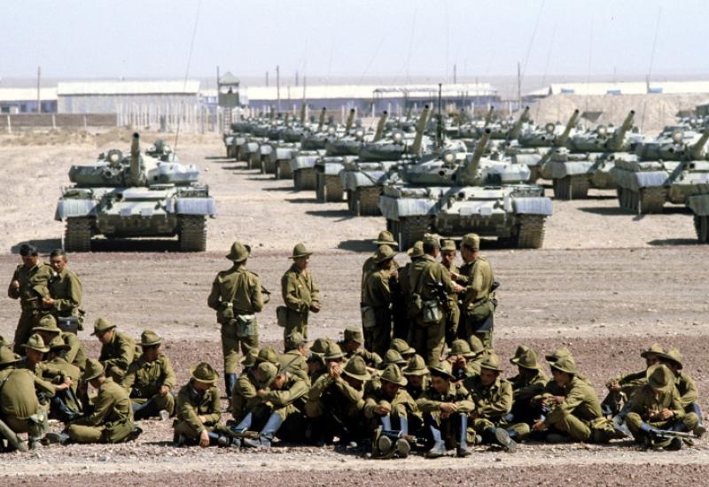 Gardijska tenkovska pukovnija u Afganistanu - Kako su se SSSR i SAD pokušavali sprijateljiti