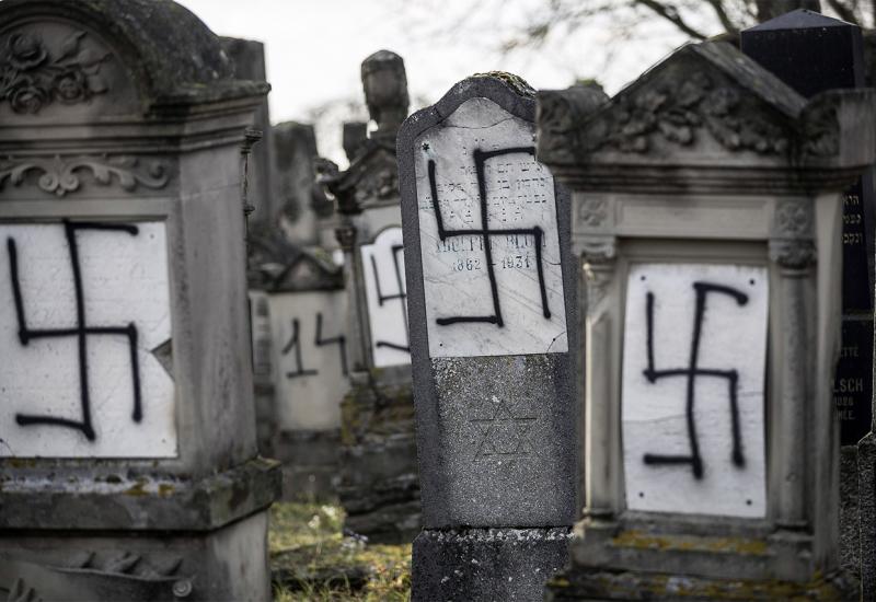 U blizini Strasbourga vandali uništili 107 židovskih grobova 
