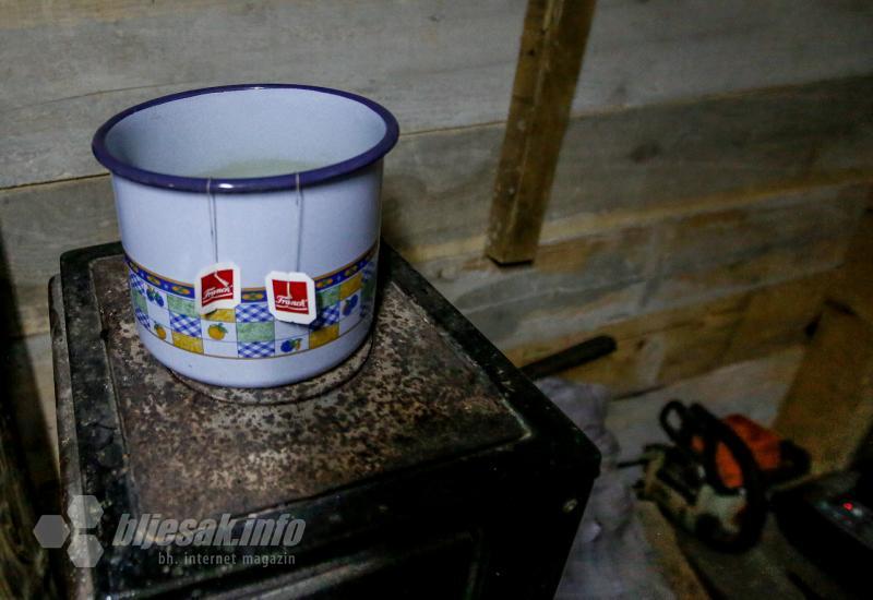 Vreli čaj protiv hladnih vjetrova s Veleža i Prenja - U hladnoj noći s prosvjednicima na Uborku