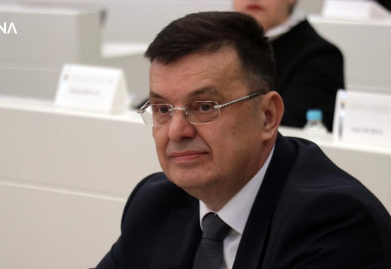 Tegeltija: Božović ostaje kandidat, SDA i SNSD se konzultiraju