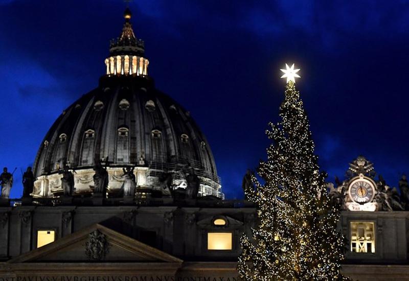 Božić u Vatikanu - Božićno drvo i jaslice postavljeni u Vatikanu