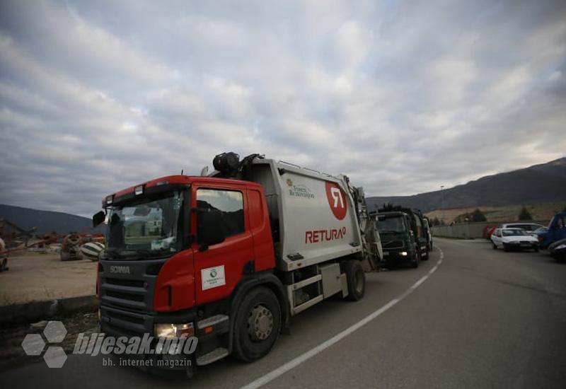 Kamioni ispred deponije - Interventna policija u Uborku: Hoće li kamioni ući na deponiju?