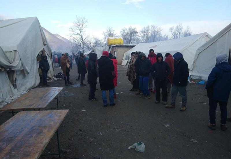 Premješta se do 150 migranata iz Ušivka u Blažuj