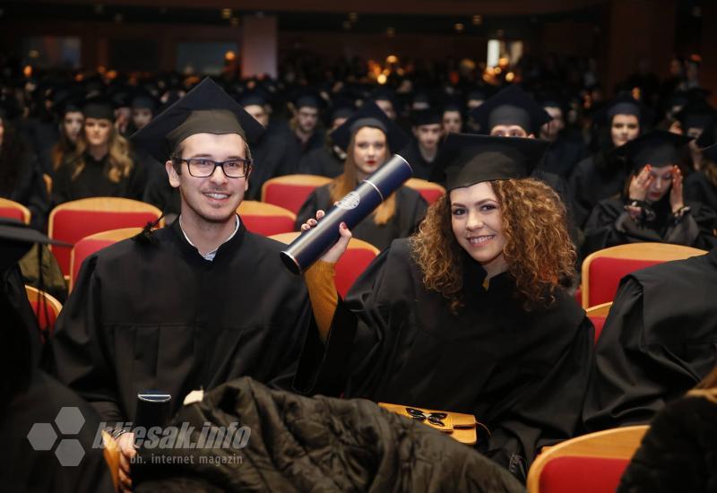 Promocija u Mostaru: Uručene 452 diplome