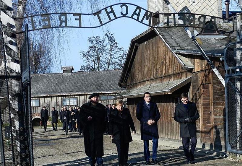 Merkel u Auschwitzu