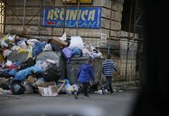 FOTO | Mostar (opet) zatrpan smećem