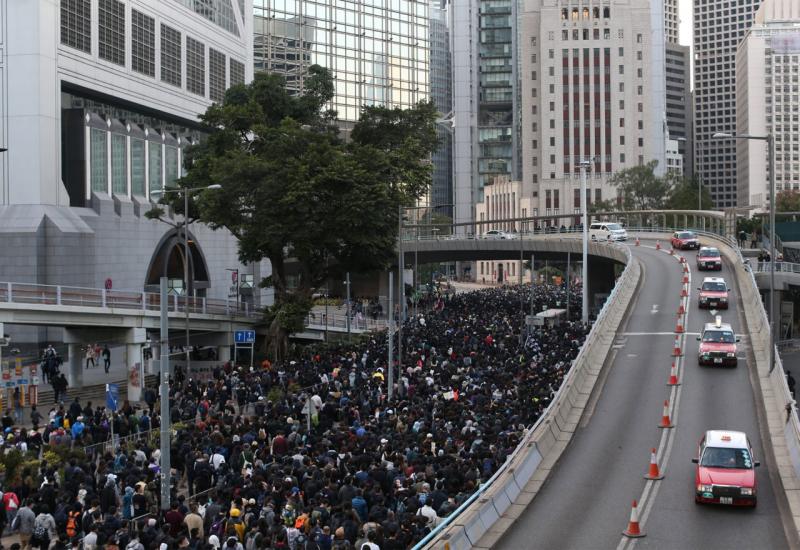 800.000 ljudi izašlo na ulice Hong Konga