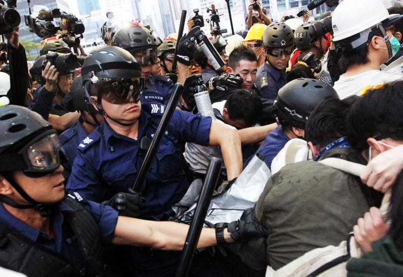 Policija u Hong Kongu uhitila preko 6.000 osoba