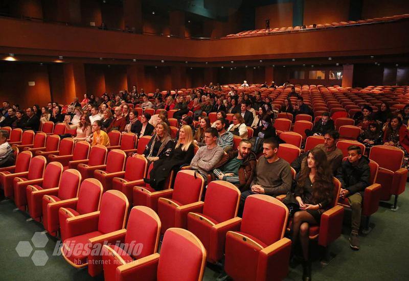 Simfonijski orkestar Mostar počastio sugrađane svečanim predbožićnim koncertom