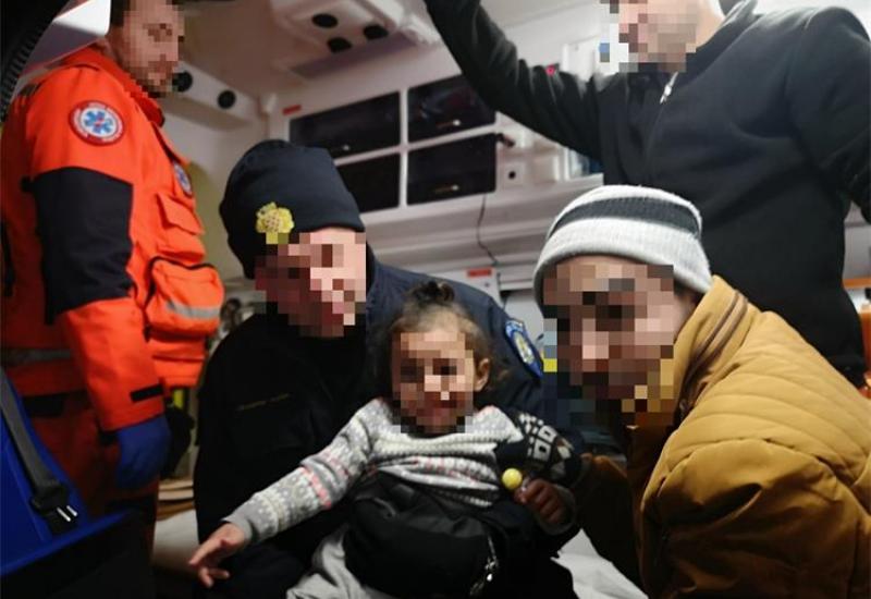 Spašeni migranti - Sa ličke Plješivice spašena trudnica, dvoje djece i dva muškarca 