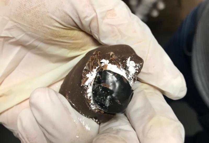 15 kilograma kokaina pokušao prokrijumčariti u 570 čokoladica
