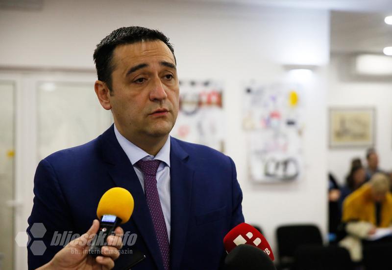Što kaže ministar Hadžović o odgodi nastave?