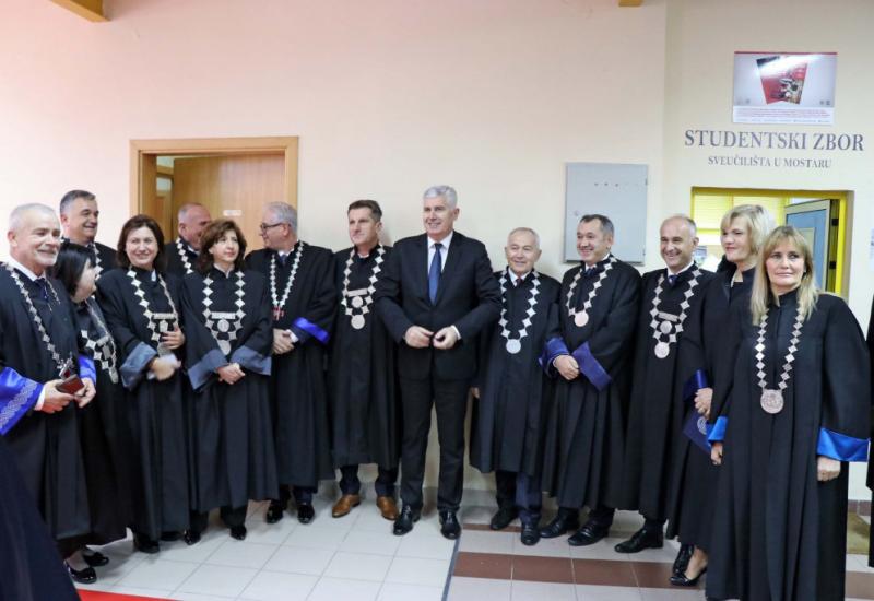 Održana svečana akademija Senata Sveučilišta u Mostaru - Održana svečana akademija Senata Sveučilišta u Mostaru (VIDEO)