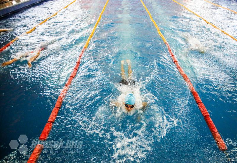 Međunarodno plivačko natjecanje  - Svečanim defileom plivača otvoren 8. Božićni kup