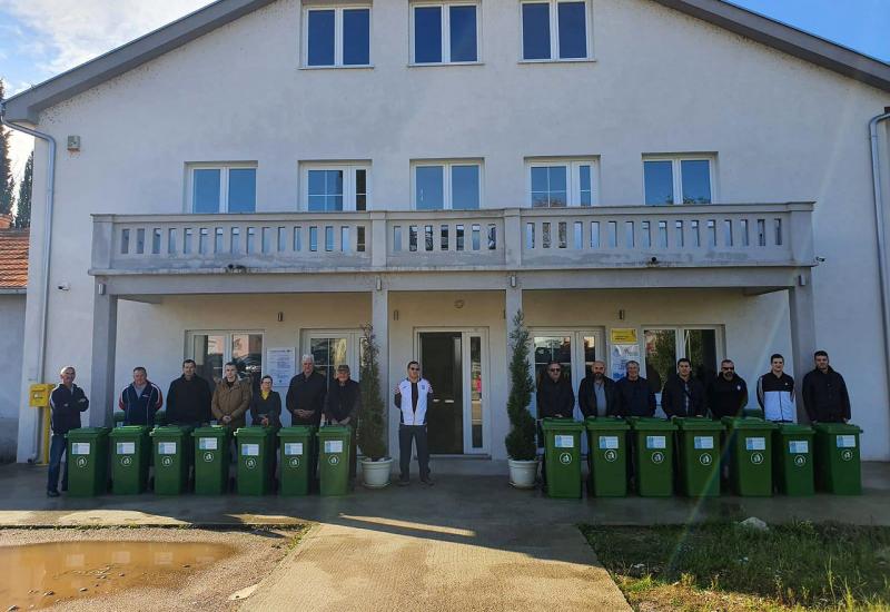 Buna: 20 kućanstava dobilo kante za otpad