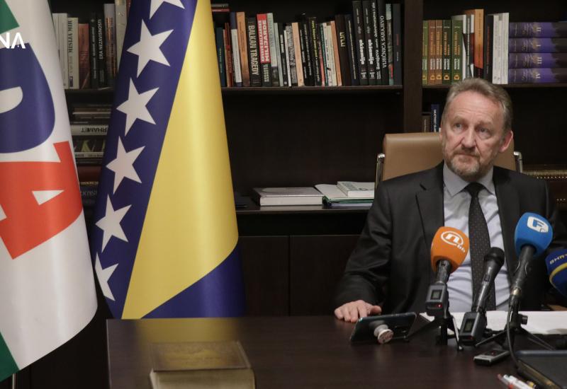 Izetbegović: Pozivam HDZ da bez odlaganja  predloži predsjednika FBiH