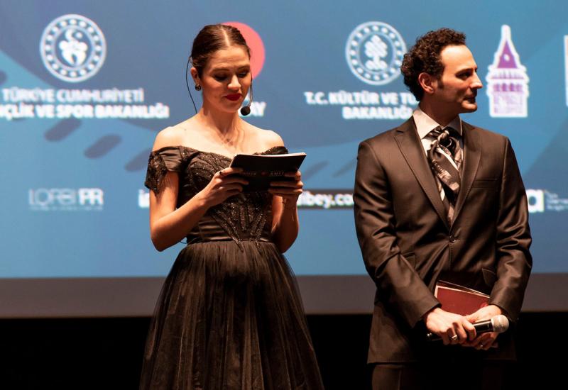 Belma Tvico-Stambol odjenula Irmak Örnek i glumca Merta Ali Yavuzcana - Belma Tvico-Stambol, jedna od najuspješnijih bh. modnih dizajnerica, niže uspjehe u Turskoj