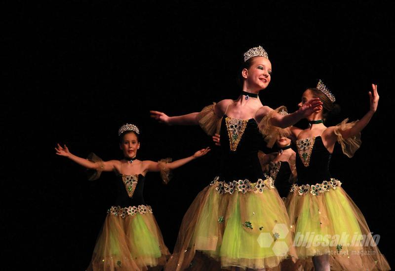 Šaroliki godišnji koncert balerina Baleta Arabesque u Mostaru - Šaroliki godišnji koncert balerina Baleta Arabesque