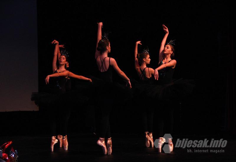 Šaroliki godišnji koncert balerina Baleta Arabesque u Mostaru - Šaroliki godišnji koncert balerina Baleta Arabesque