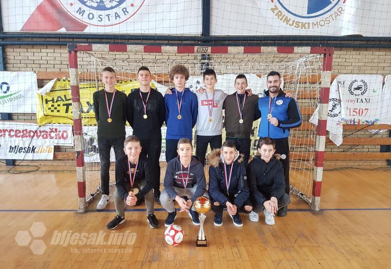 'Osma osnovna' najbolja na Božićnom turniru u malom nogometu ''Hvidra Mostar 2019''