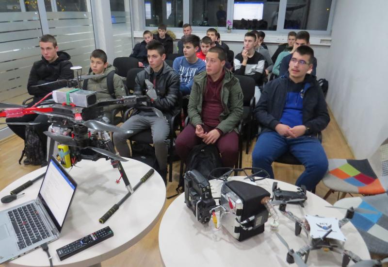 Mostarski srednjoškolci saznali sve o dronovima