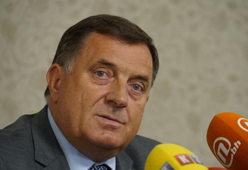 Dodik: Neprihvatljivo je da se na ovaj način omalovažava SPC u Crnoj Gori