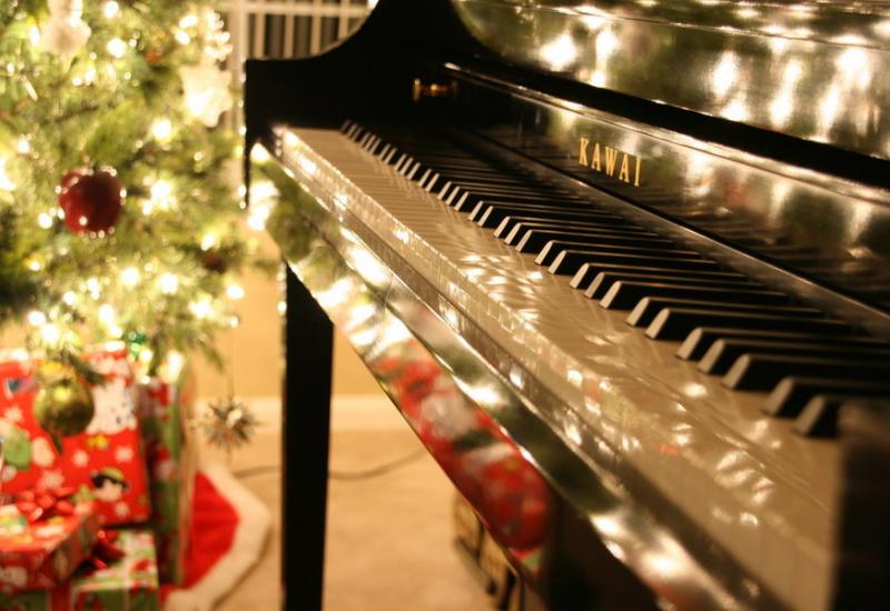 Ovo je 10 najslušanijih božićnih pjesama ove godine 