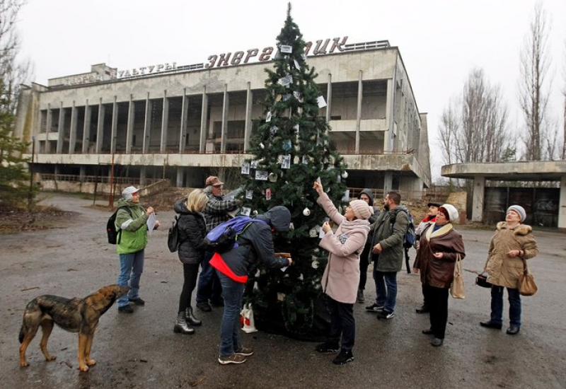 Božićno drvce okićeno u "gradu duhova" kod Černobila