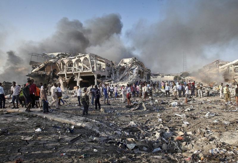 Više desetaka mrtvih u terorističkom napadu u Mogadišu