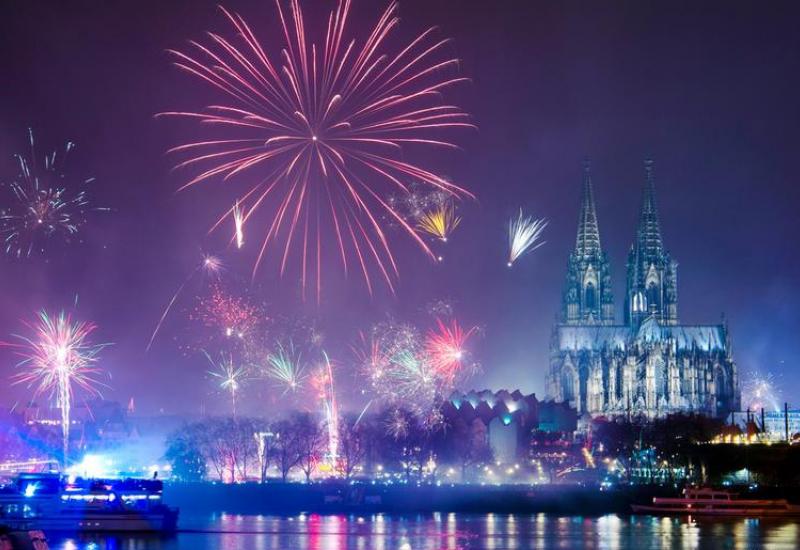 Svijet ušao u 2020. uz tradicionalne proslave i vatromet