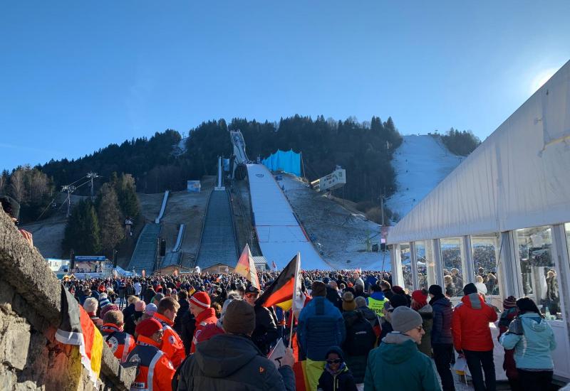 Norvežanin Lindvik najbolji u Garmischu