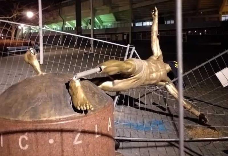 Srušen kip Zlatana Ibrahimovića u Malmou!